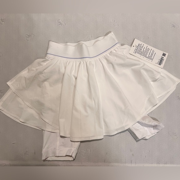 Lululemon court rival hr skirt - Picture 1 of 3